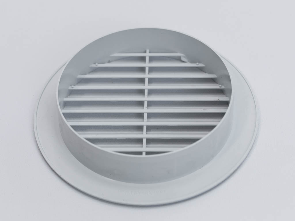 BE- & ENTLÜFTUNGSGITTER RUND INKL. VERSTÄRKUNGSRING d125